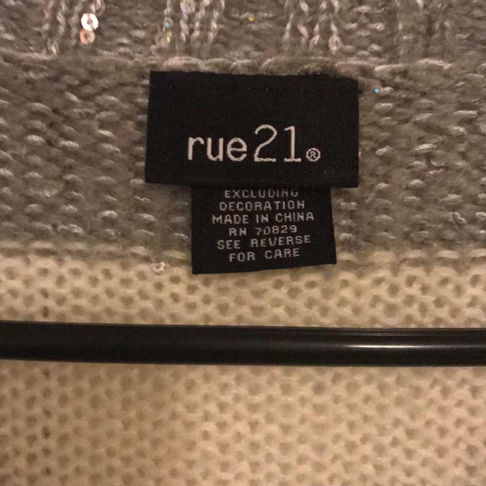 Sweater - Picture 2 of 3